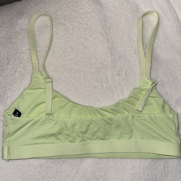 Urban outfitters Out From Under Featherweight Scoop Neck Bralette - Picture 4 of 6